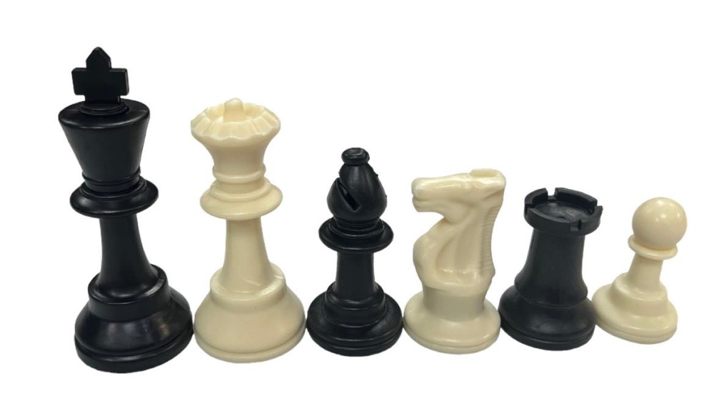 Scholastic Plastic Chess Pieces