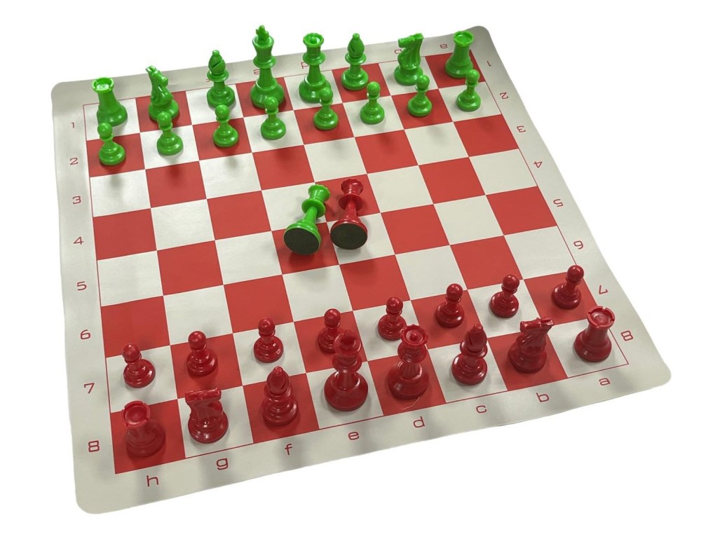 CHESS COMBO - Red/Green Holiday Theme - Board/Bag/Pieces