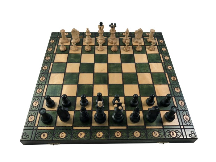 16" Senator Green Chess Set - Wood Folding Board - 3" King