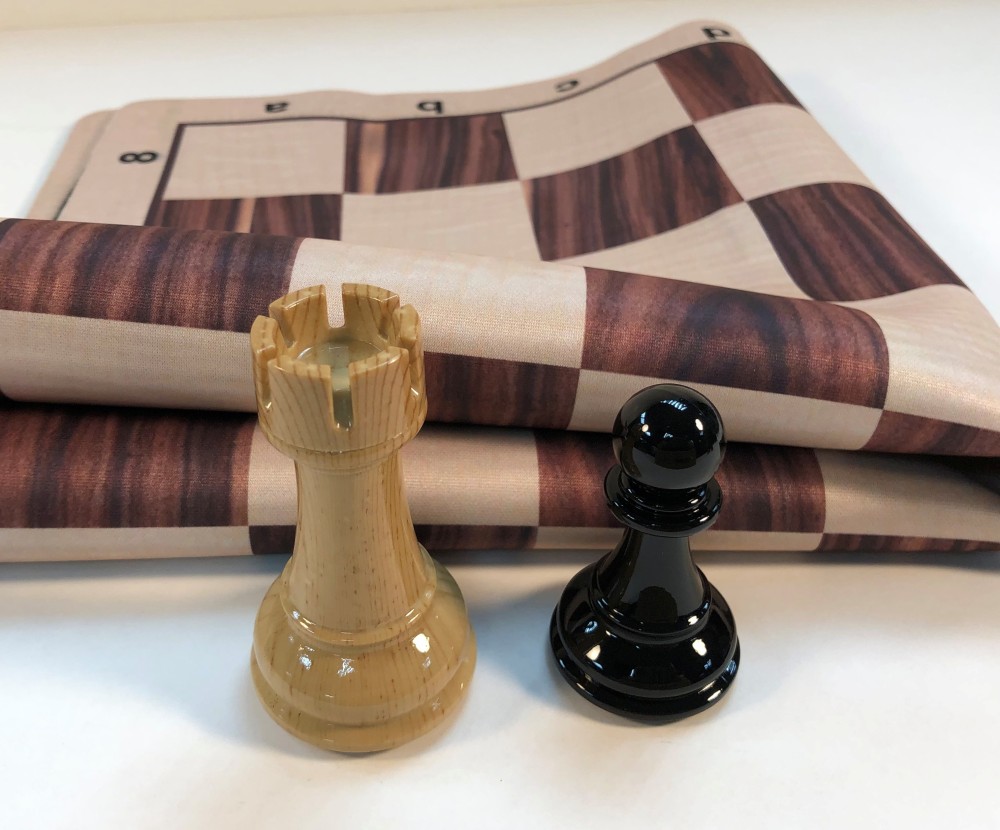 Sprucetek Wood Grain Weighted Chess Set & Rosewood Floppy Board